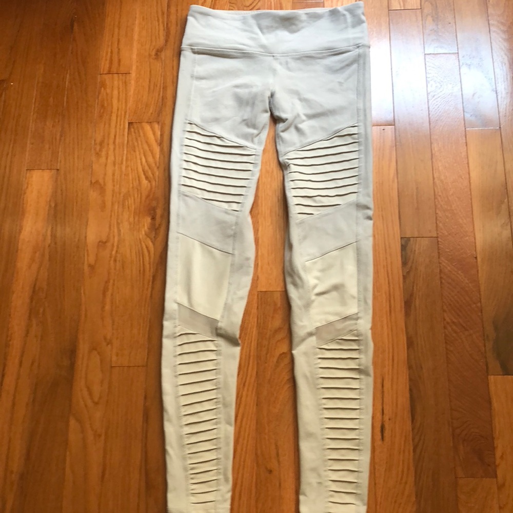 Women’s alo yoga grey leggings